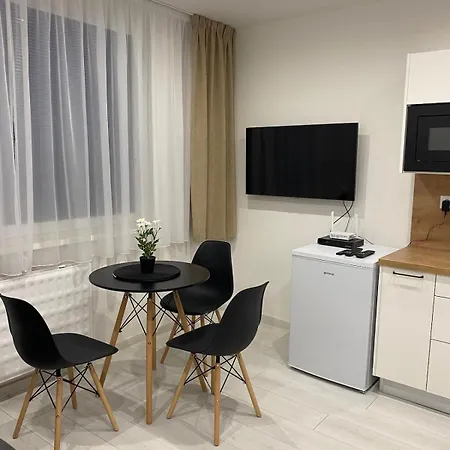 Apartment Charming One Bedroom