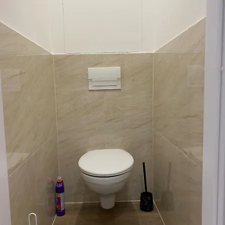 Apartment Charming One Bedroom Nove Zamky